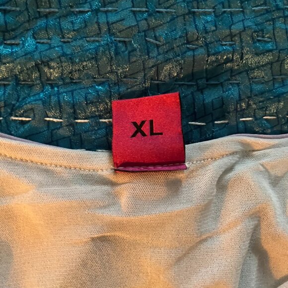 Save the Queen Light Knit Dress - Picture 6 of 10